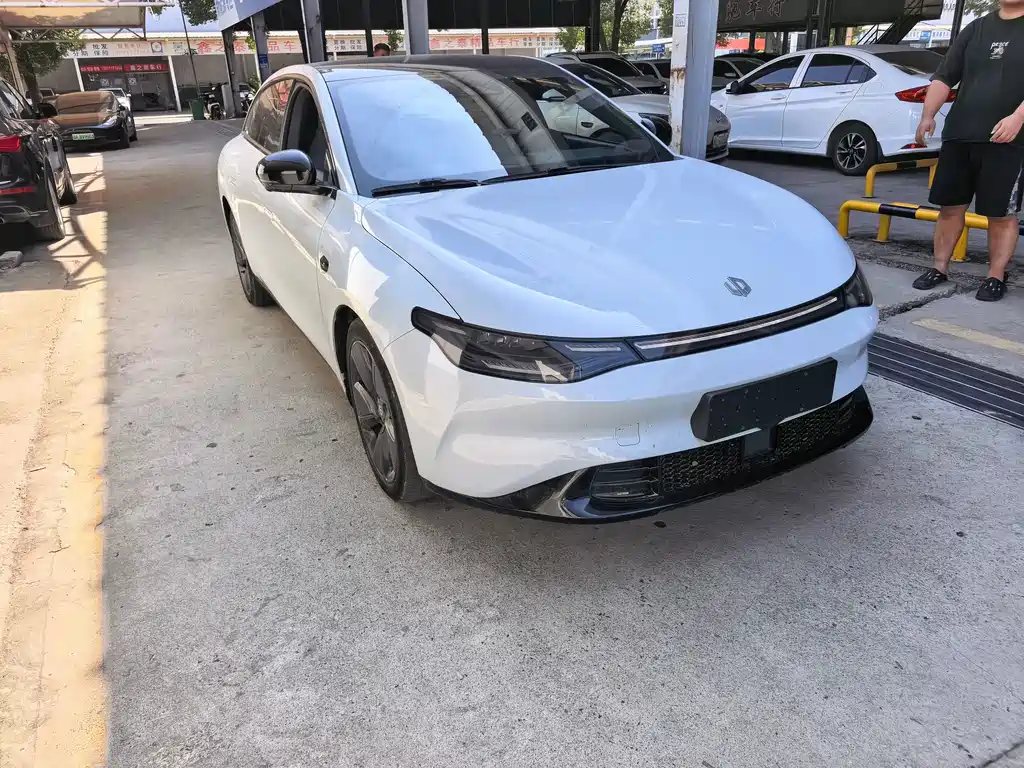 Leapmotor Leapmotor C01 — миниатюра 3