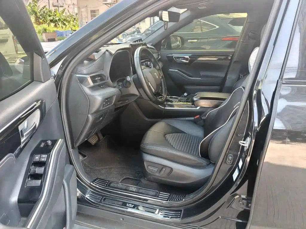 Toyota Crown Kluger — миниатюра 6