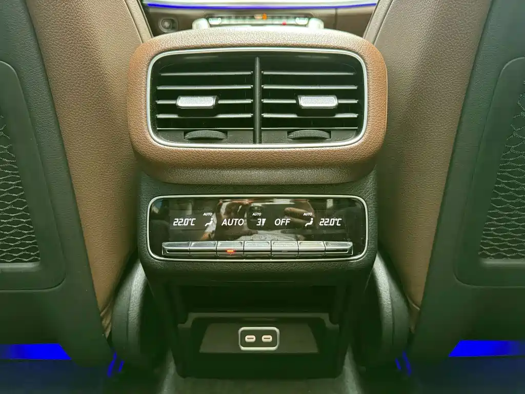 Mercedes-Benz GLE (Import) — миниатюра 16