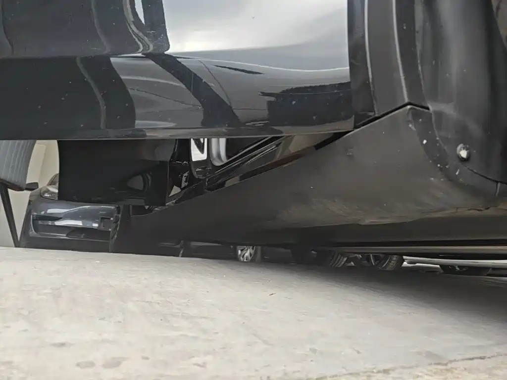 Tesla Model Y — миниатюра 21