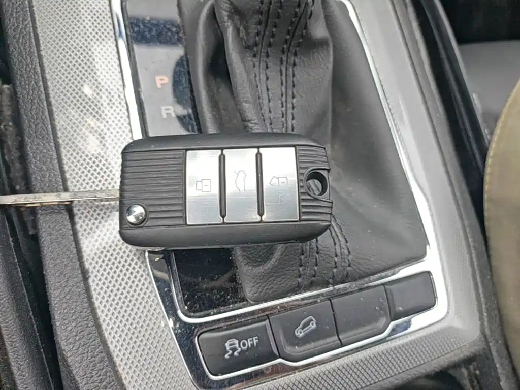 Roewe RX5 — миниатюра 13