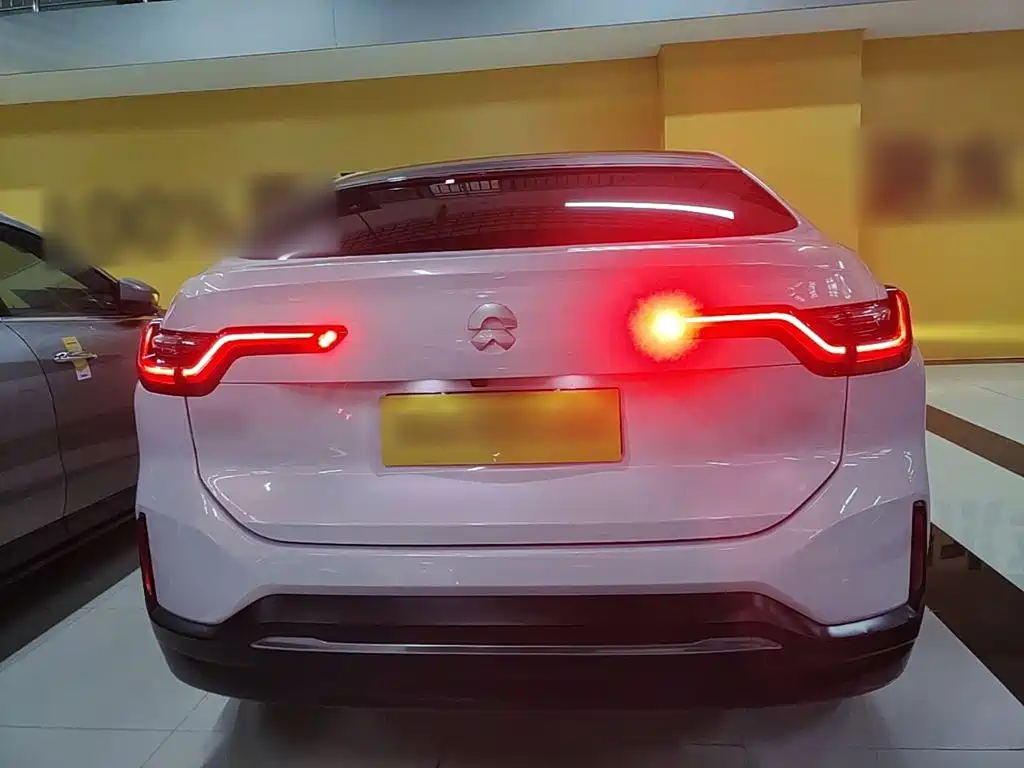 NIO ES6 — миниатюра 6