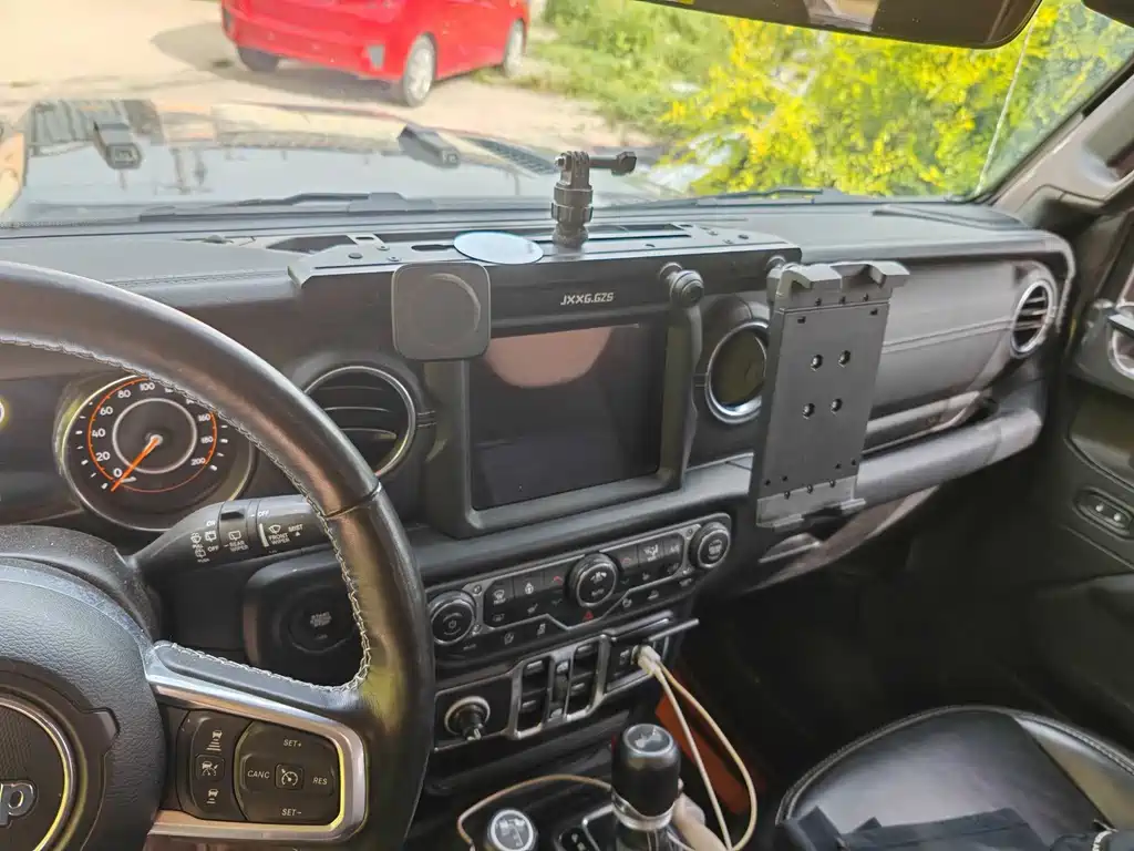 Jeep Wrangler — миниатюра 5