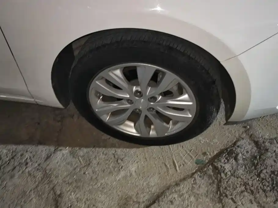Buick Excelle — миниатюра 6