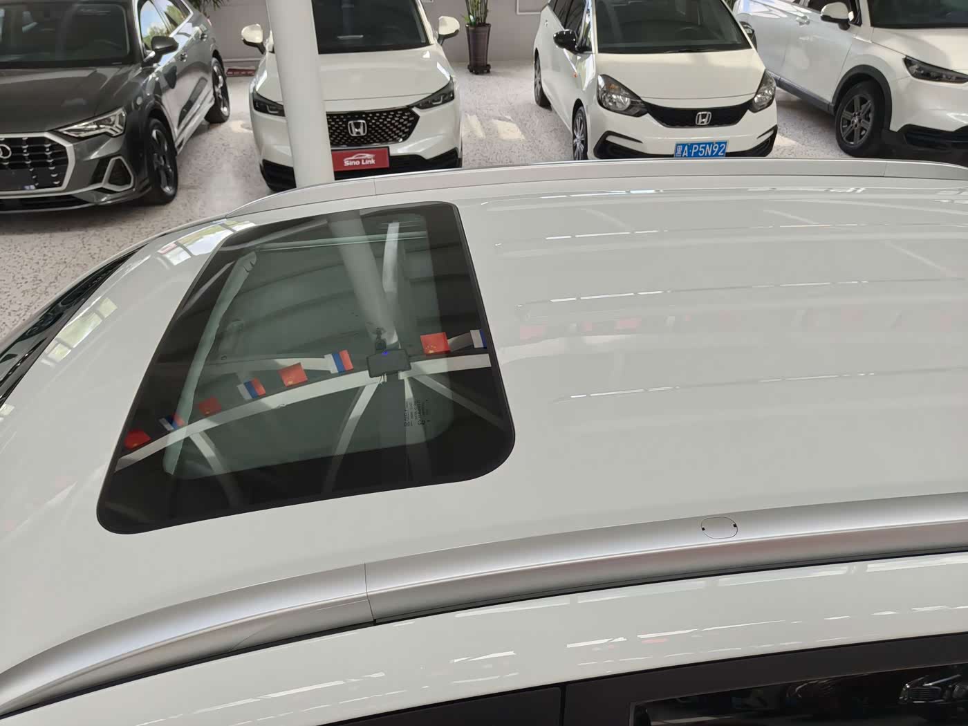 Geely Emgrand X6 1.4 л 2024 г. Белый, пробег 49000 км