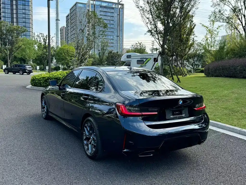 BMW 3 Series — миниатюра 9