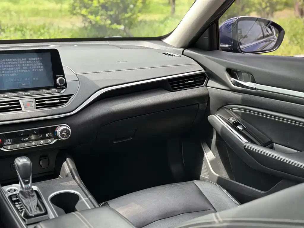 Nissan Teana — миниатюра 24