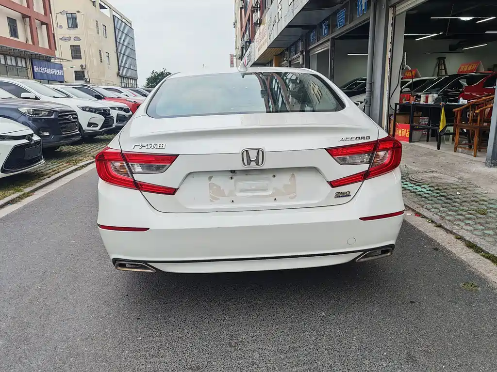 Honda Accord — миниатюра 6