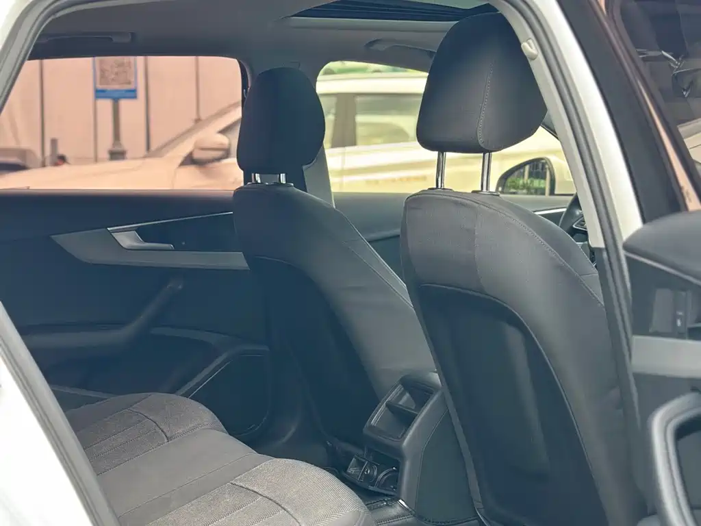 Audi A4L — миниатюра 23