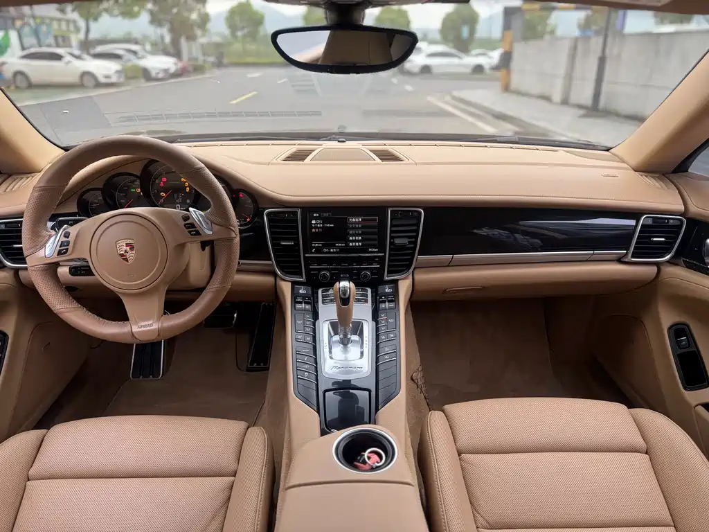 Porsche Panamera 2014 Panamera 4 Executive 3.0T