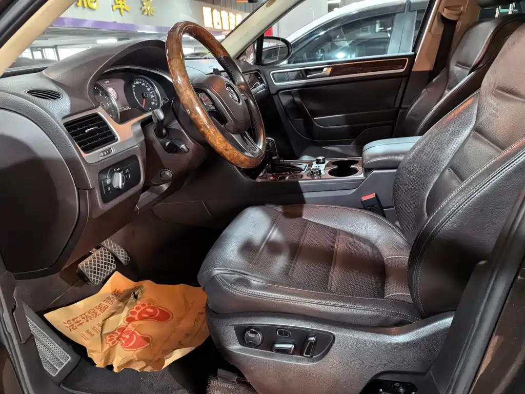 Volkswagen Touareg 3.0TDI Diesel Luxury Type, фото 2