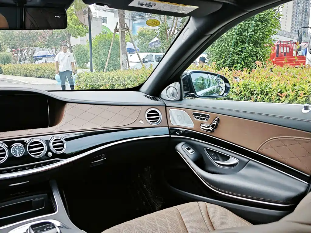 Mercedes-Benz S-Class — миниатюра 15