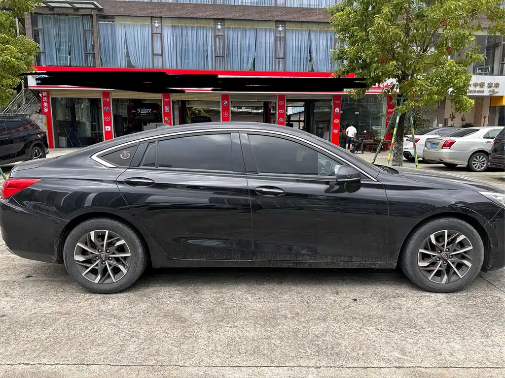 Hongqi Hongqi H5 — миниатюра 8