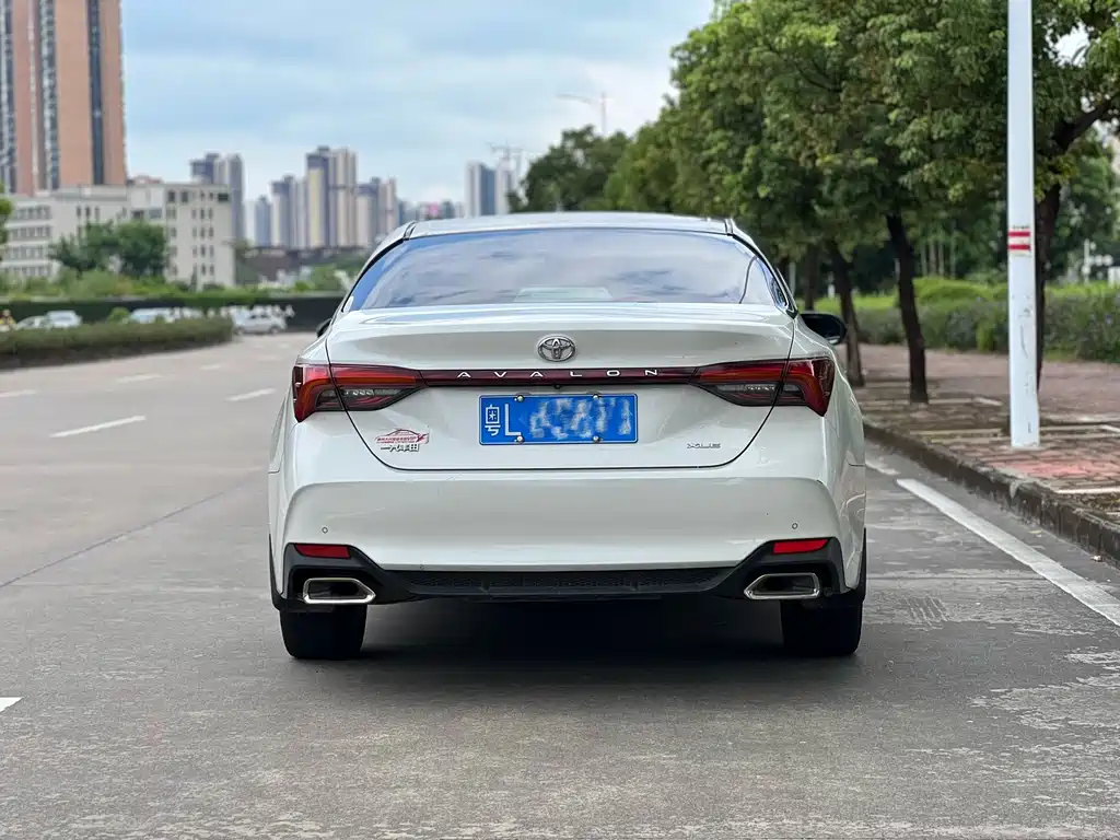 Toyota Avalon — миниатюра 4
