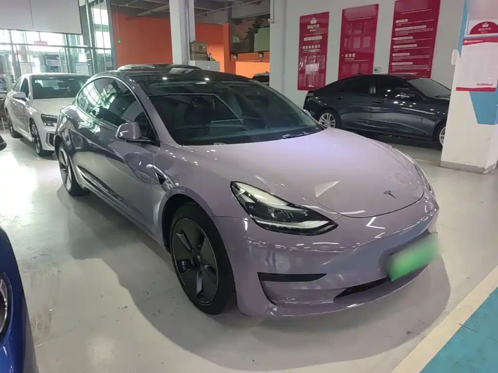 Tesla Model 3 — миниатюра 4