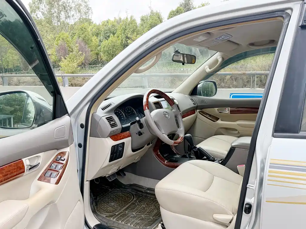 Toyota Prado (Import) — миниатюра 9