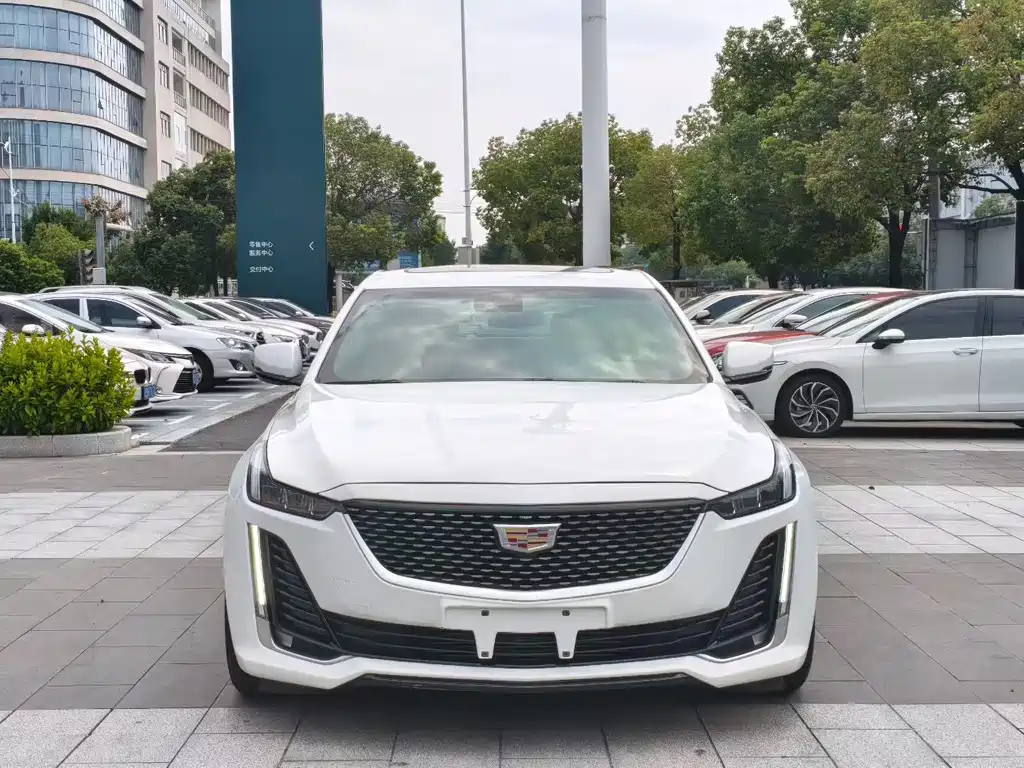 Cadillac CT5 — миниатюра 2