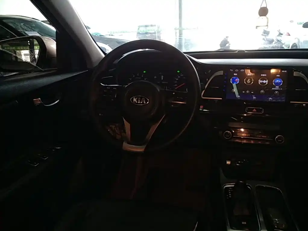 Kia K4 — миниатюра 11