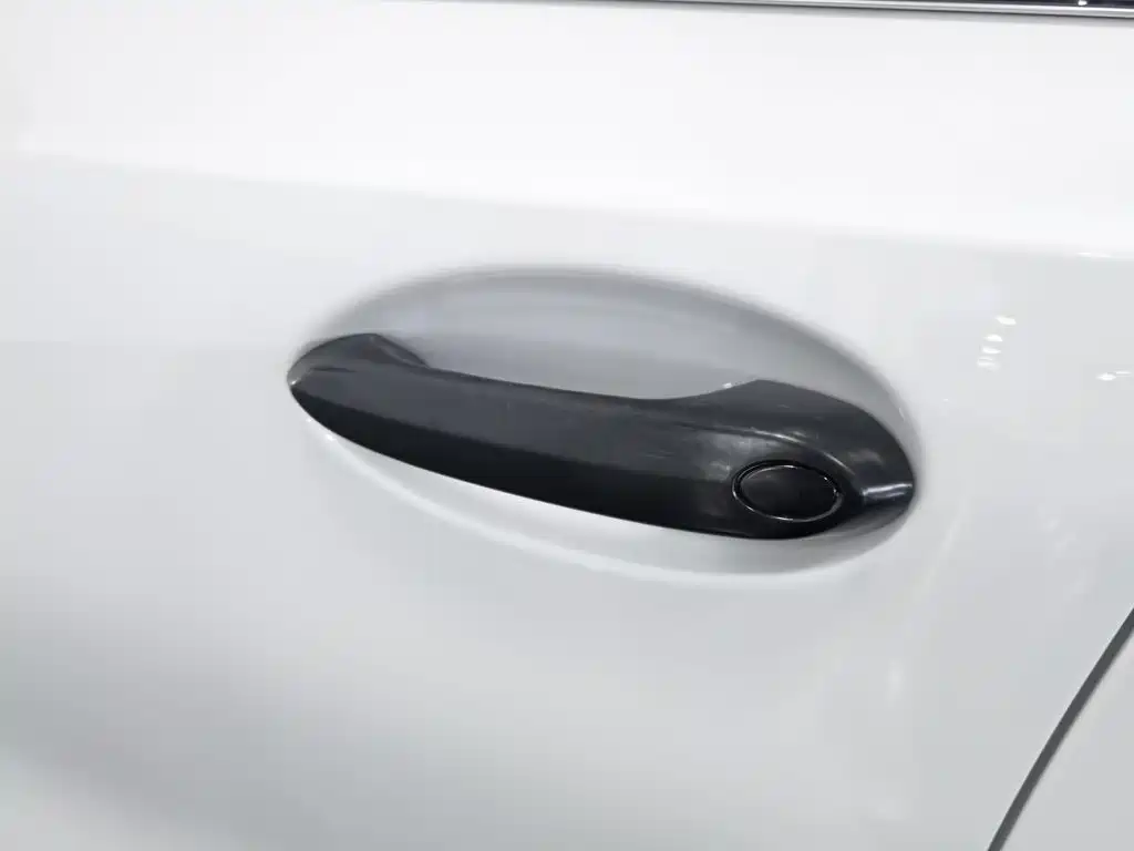 BMW 3 Series — миниатюра 18