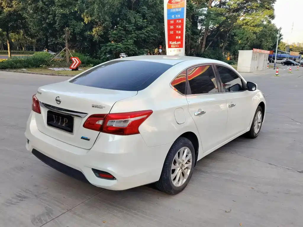 Nissan Sylphy — миниатюра 6