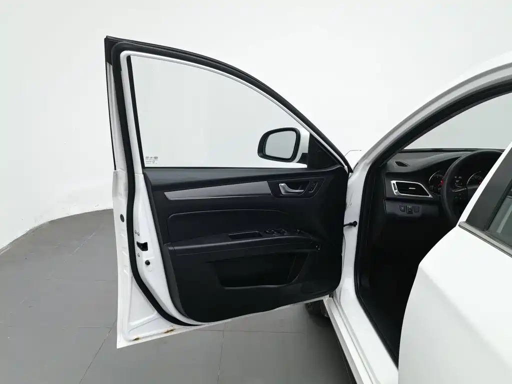 Bestune B30 — миниатюра 8