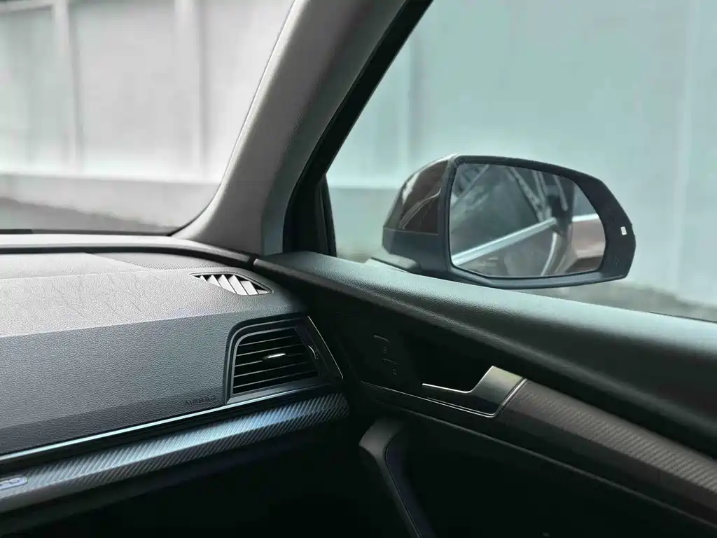 Audi Q5L — миниатюра 13