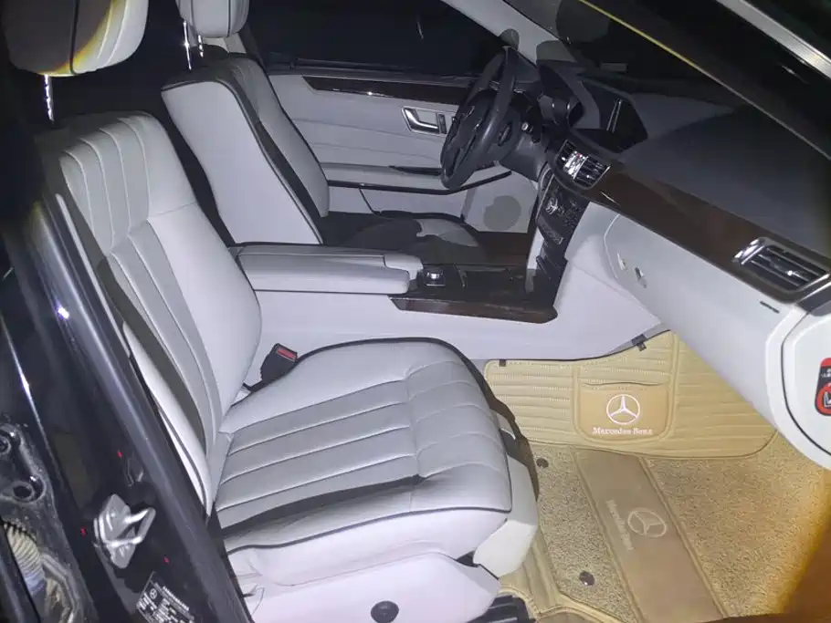 Mercedes-Benz E-Class — миниатюра 8