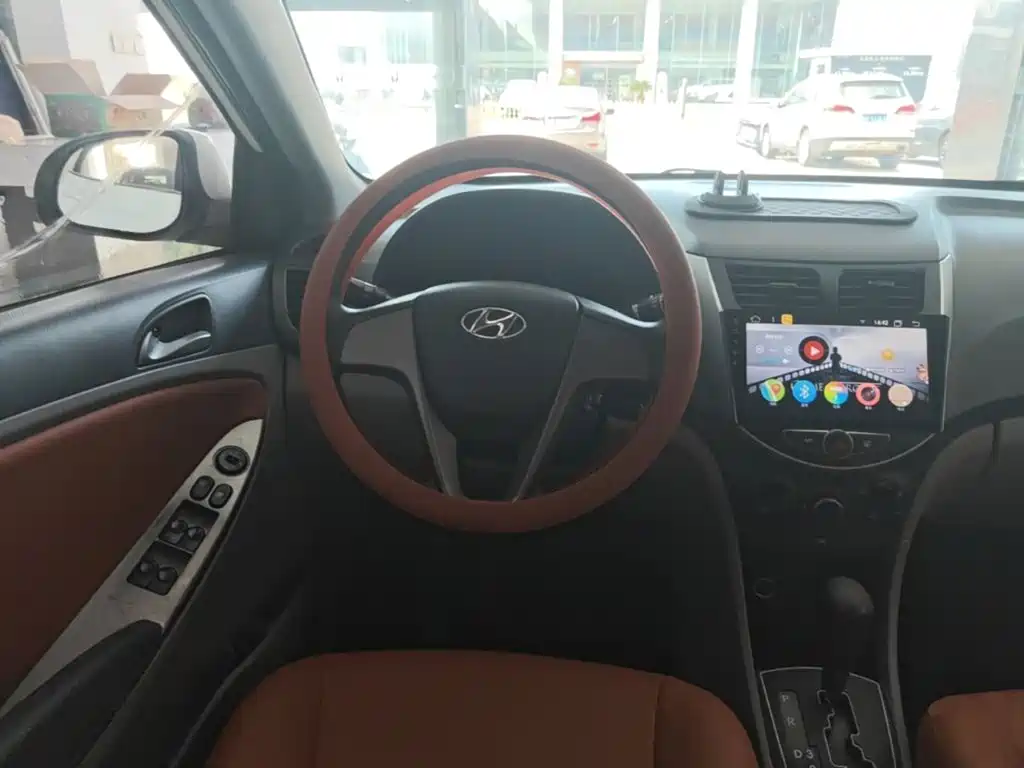Hyundai Verna — миниатюра 11