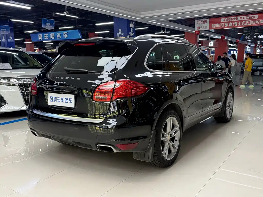 Porsche Cayenne — миниатюра 16