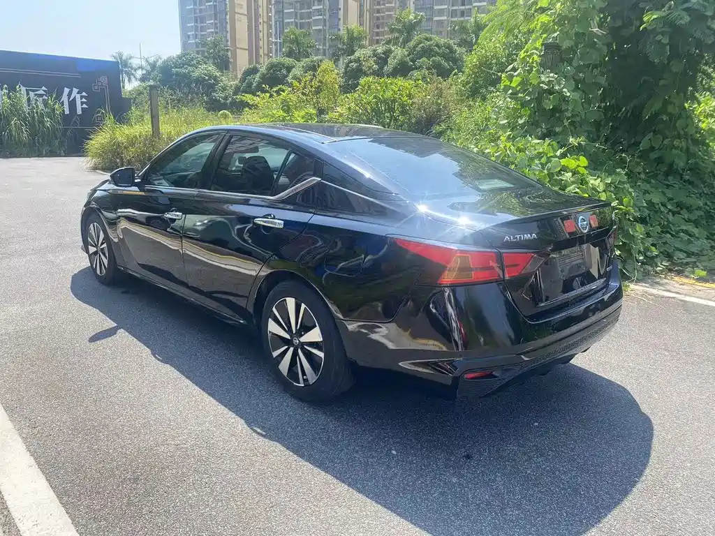 Nissan Teana — миниатюра 4