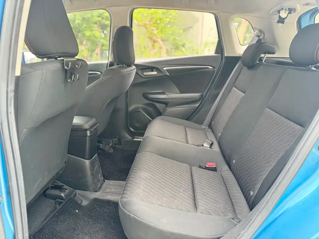 Honda Fit — миниатюра 13