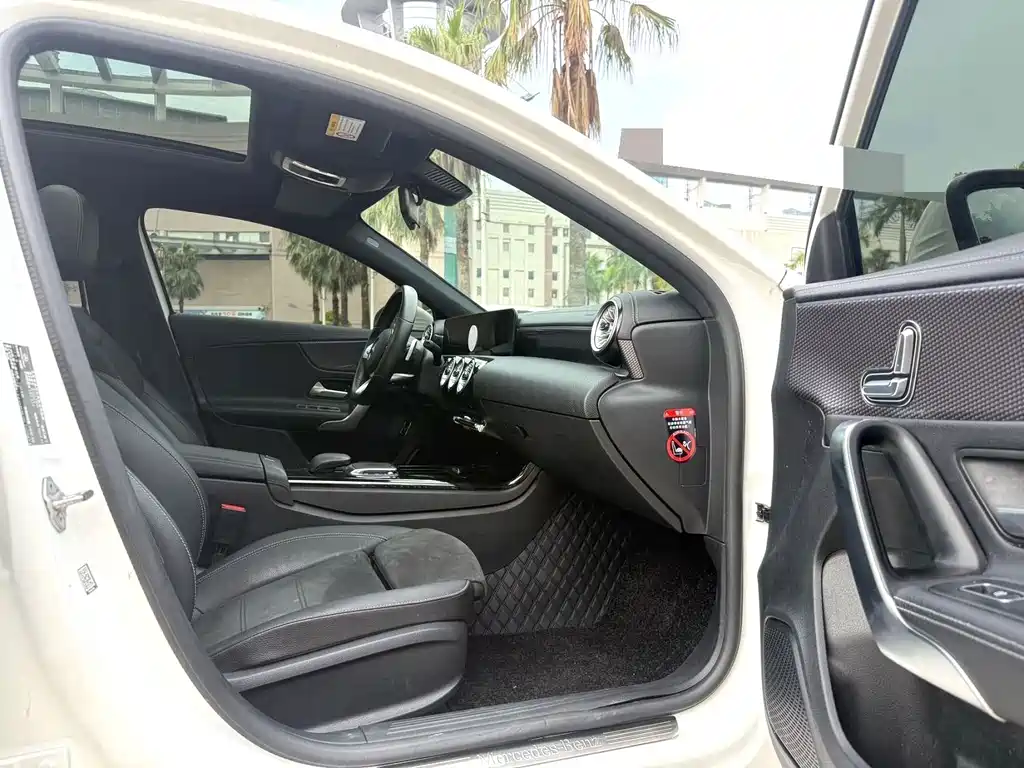 Mercedes-Benz A-Class — миниатюра 6