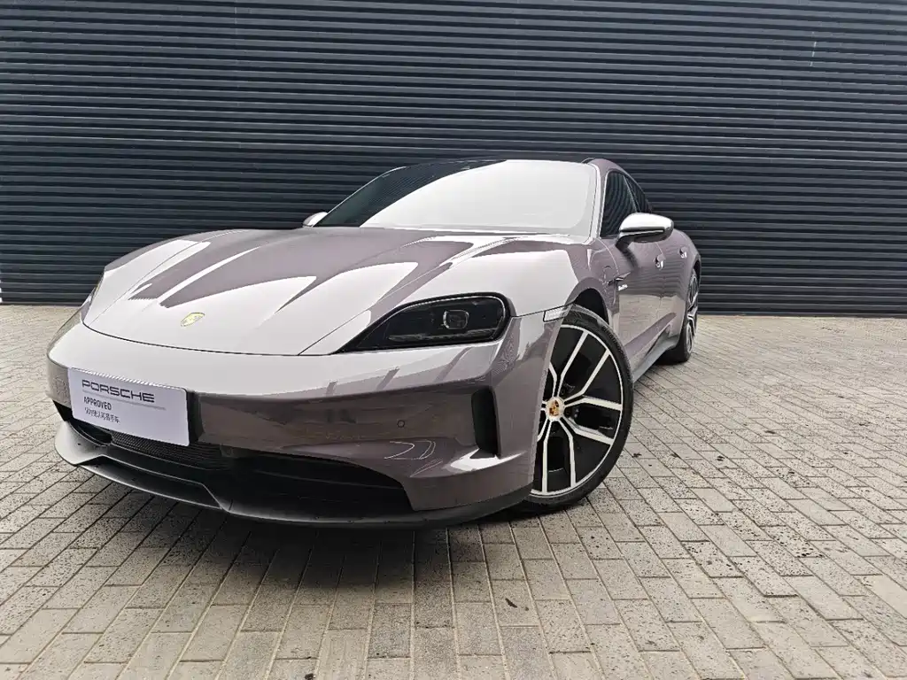 Porsche Taycan 2025
