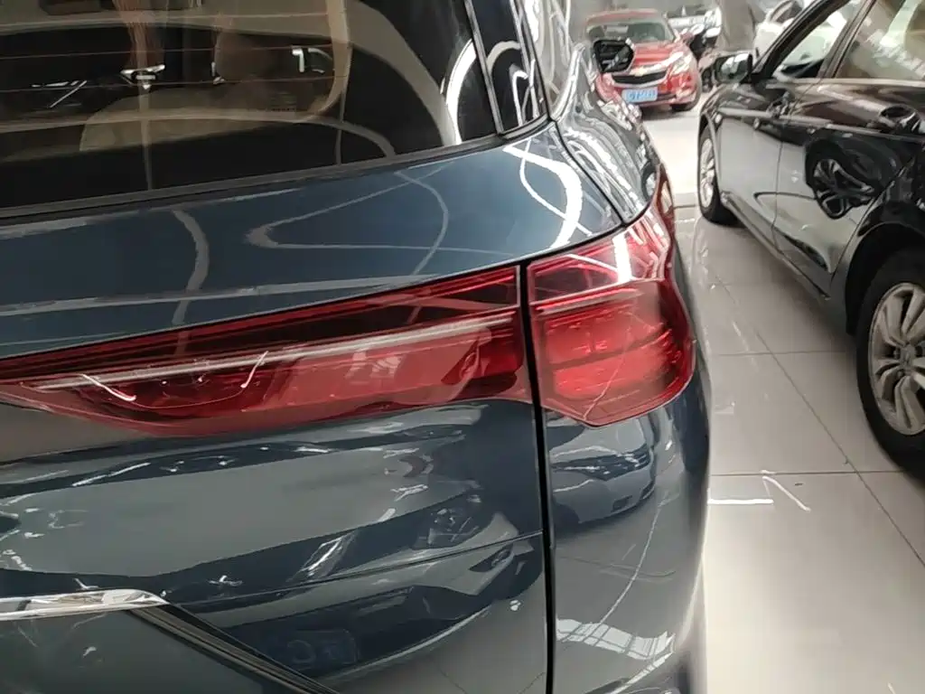 Wuling Victory — миниатюра 8