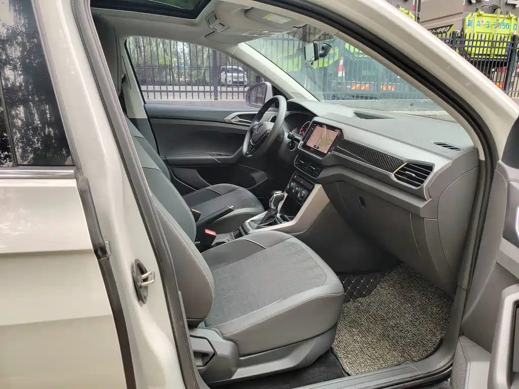 Volkswagen T-Cross — миниатюра 9
