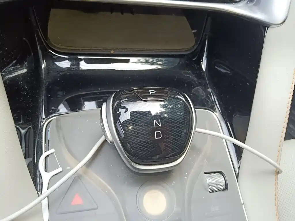 BYD PLUS New Energy — миниатюра 11