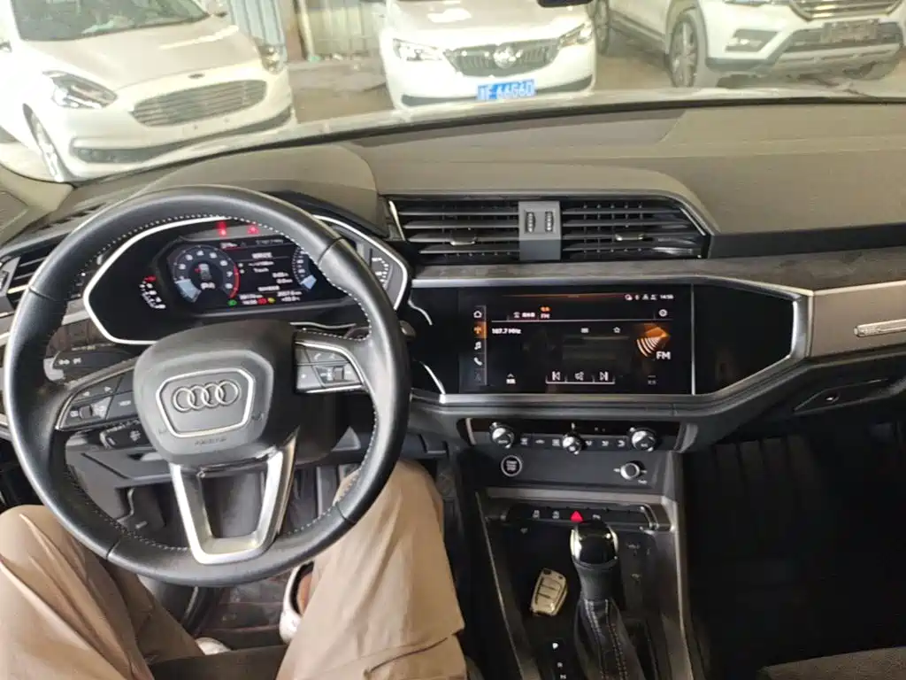 Audi Q3 — миниатюра 10