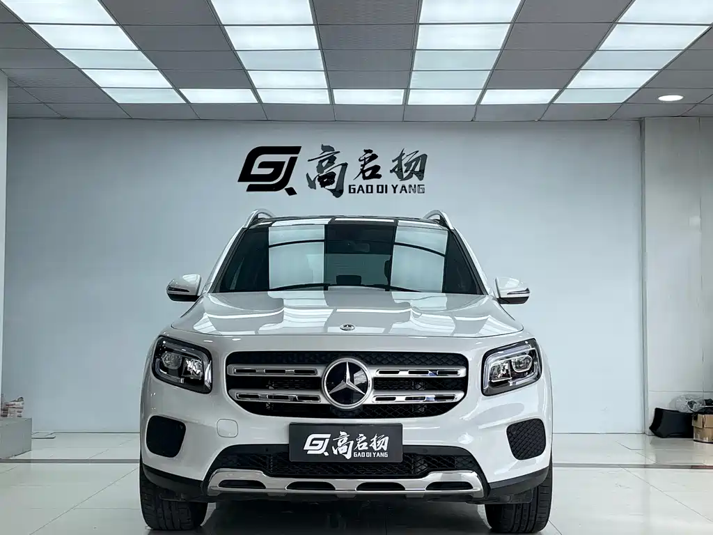 MERCEDES-BENZ  GLB