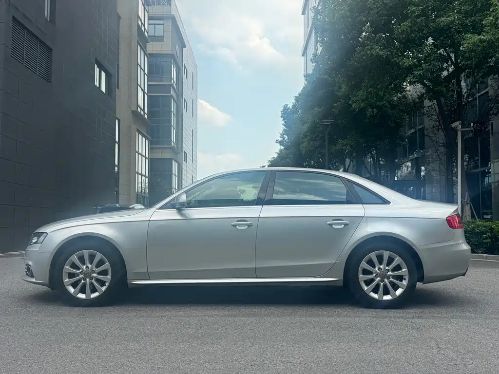 Audi A4L — миниатюра 3