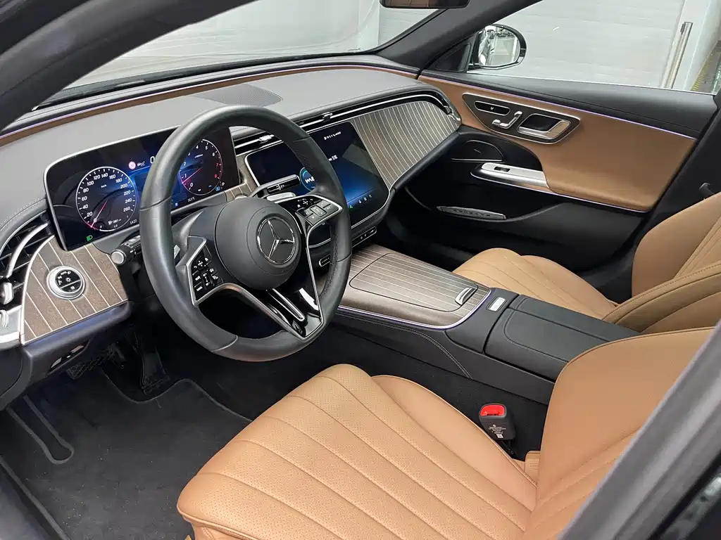 Mercedes-Benz E-Class — миниатюра 14