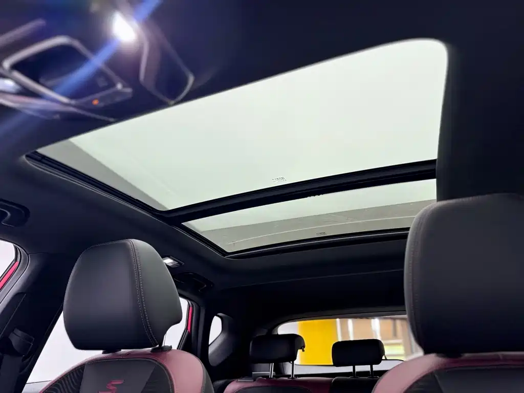 Geely Binyue — миниатюра 13