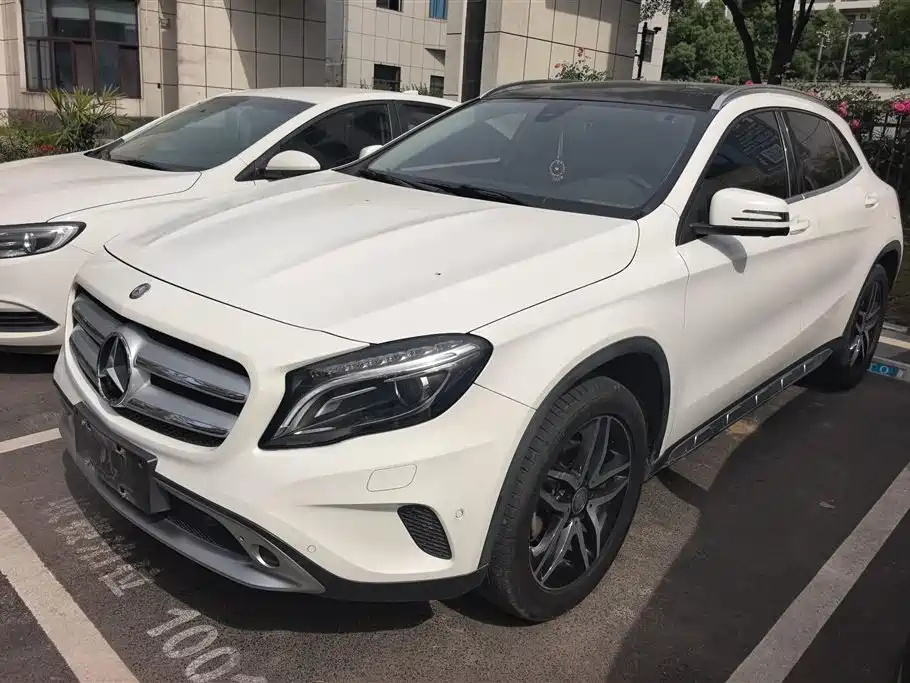 Mercedes-Benz GLA 2016