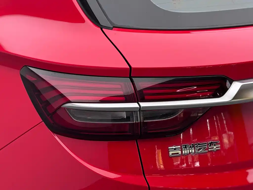 Geely Binyue — миниатюра 15