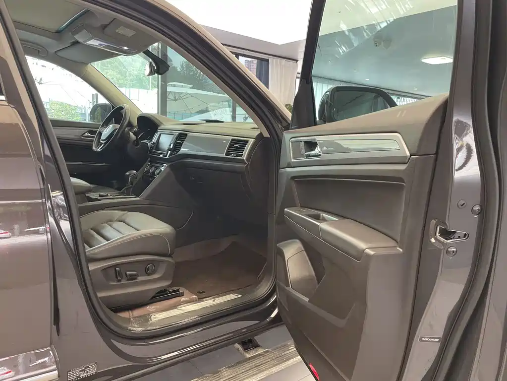 Volkswagen Teramont — миниатюра 7