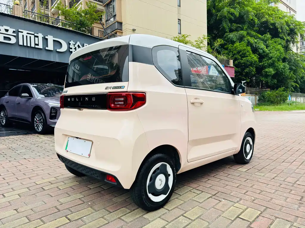 Wuling MINIEV — миниатюра 7