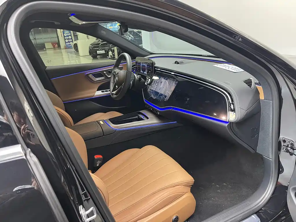 Mercedes-Benz E-Class — миниатюра 25