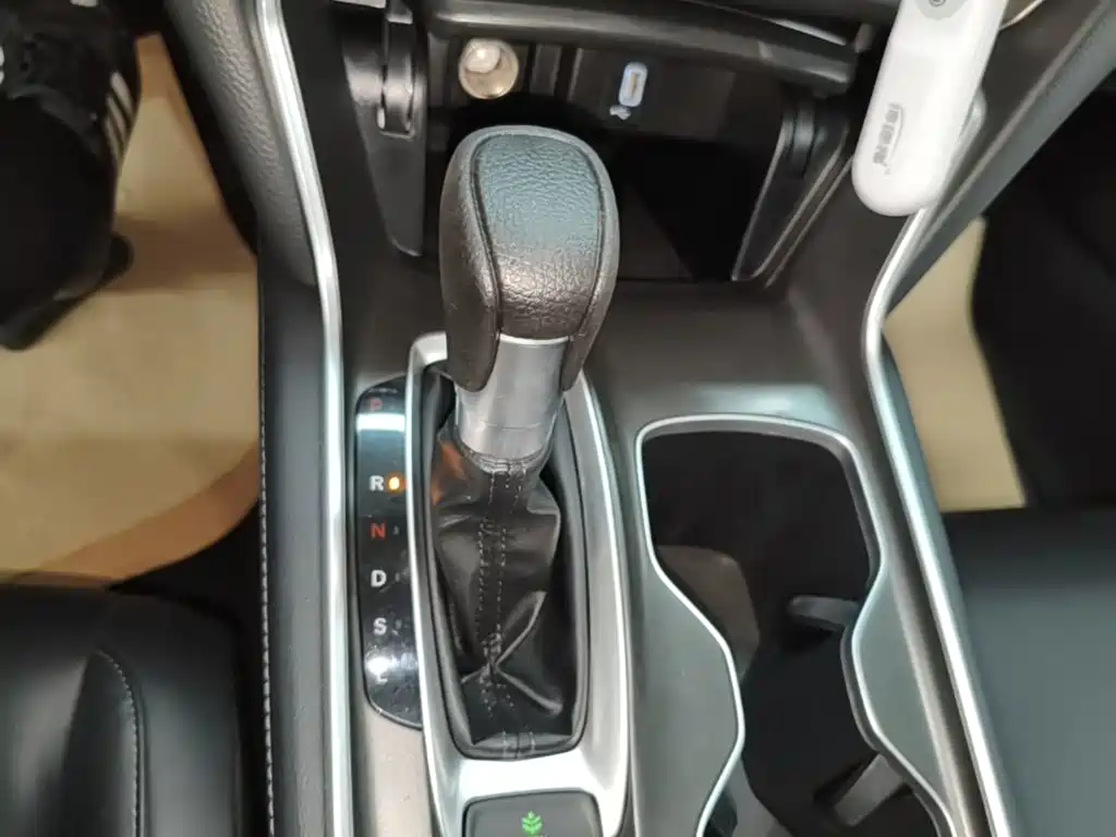 Honda Accord — миниатюра 14