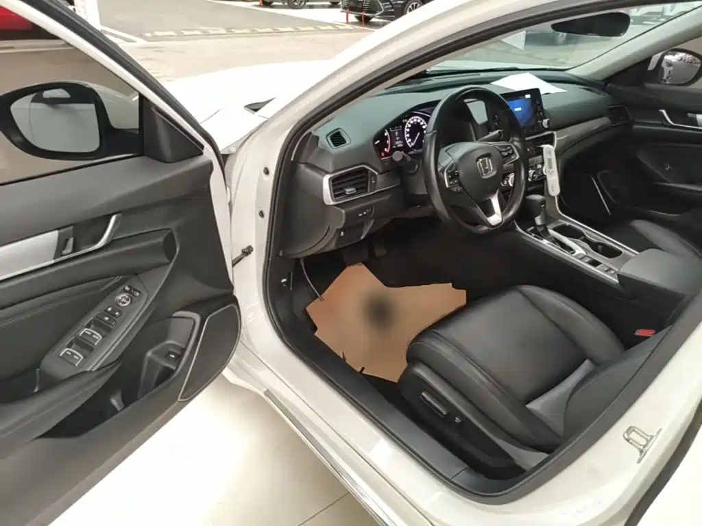 Honda Accord — миниатюра 16