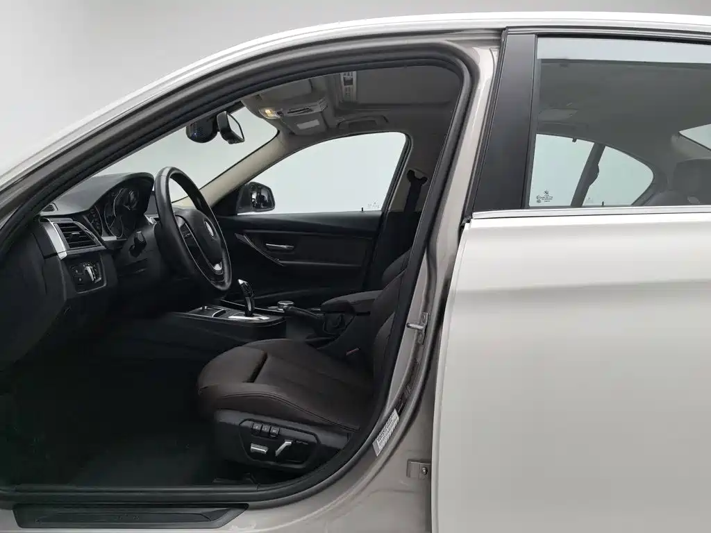BMW 3 Series — миниатюра 10