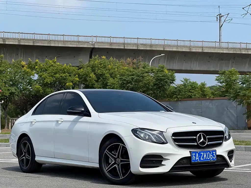 Mercedes-Benz E-Class (Import) — миниатюра 3